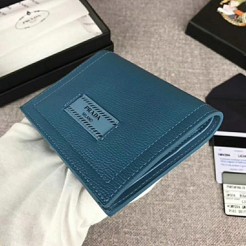 プラダ財布内部構造